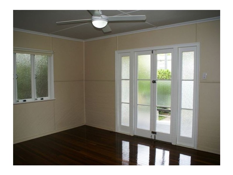 2 Perrett Street, Bundamba QLD 4304