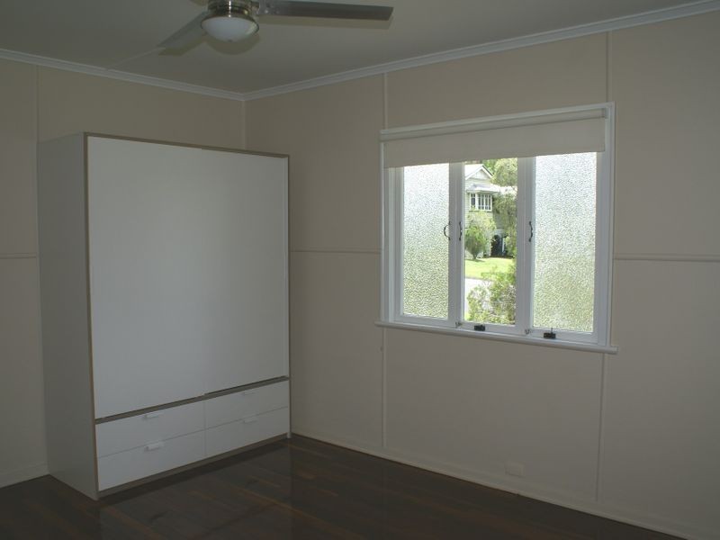 2 Perrett Street, Bundamba QLD 4304