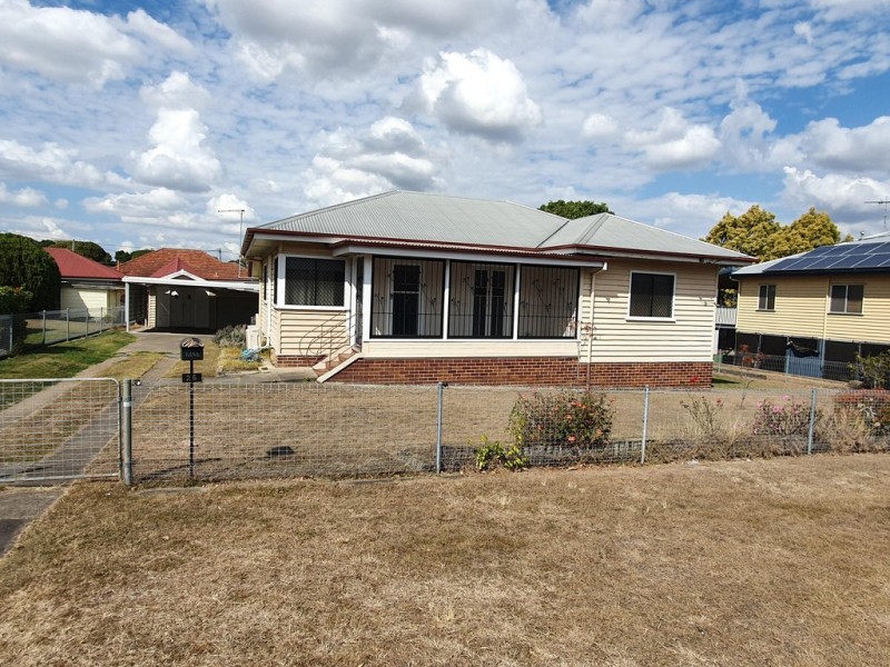 26 Crown Street, Silkstone QLD 4304