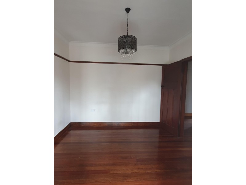 26 Crown Street, Silkstone QLD 4304