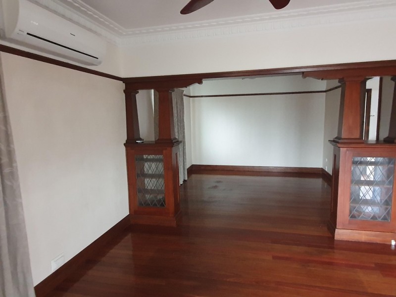 26 Crown Street, Silkstone QLD 4304