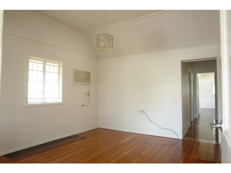 26 Tiger Street, Sadliers Crossing QLD 4305