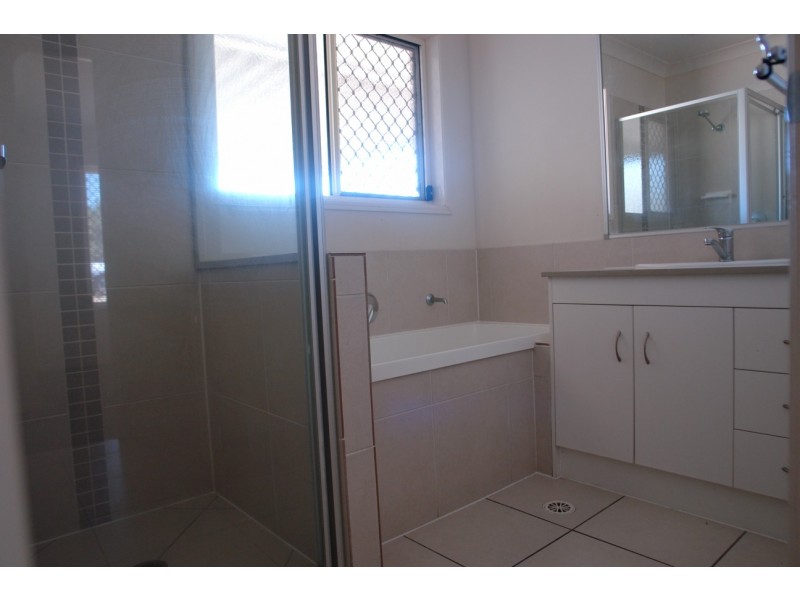 9 Neumann Place, Leichhardt QLD 4305
