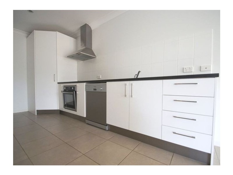 2/56 Pendragon Street, Raceview QLD 4305
