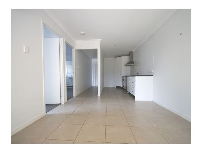 2/56 Pendragon Street, Raceview QLD 4305