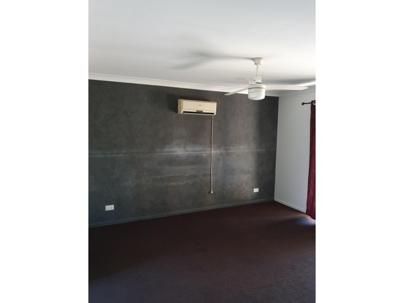 11 Burswood Close, Wulkuraka QLD 4305