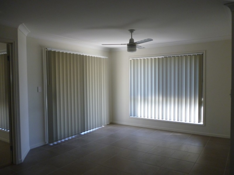 1/23 Knightsbridge Drive, Chuwar QLD 4306