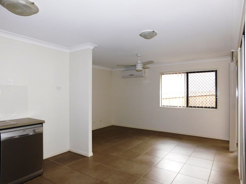 2/23 Knightsbridge Drive, Chuwar QLD 4306