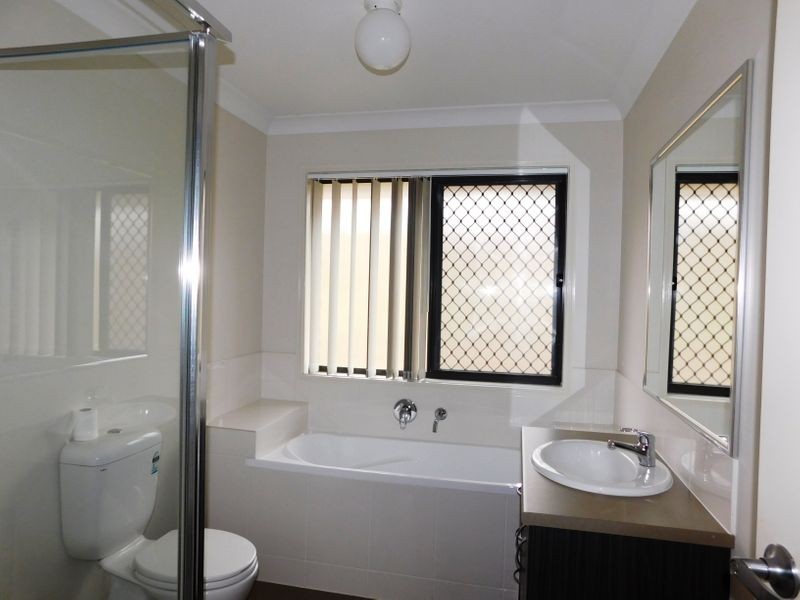 2/23 Knightsbridge Drive, Chuwar QLD 4306