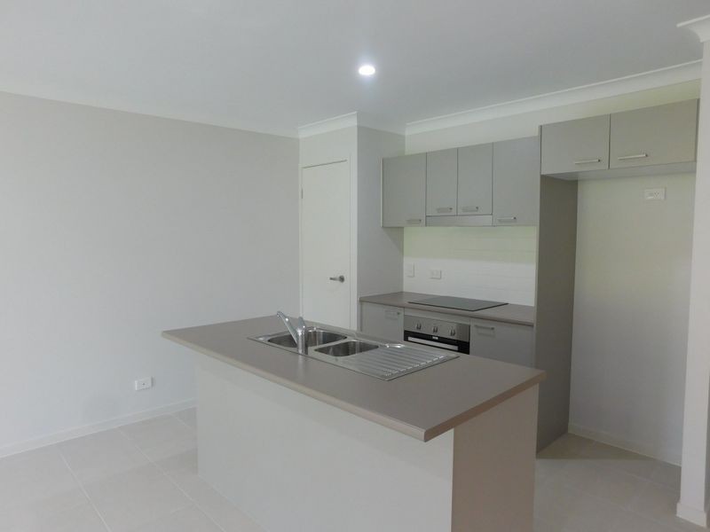 2/26 Knightsbridge Drive, Chuwar QLD 4306