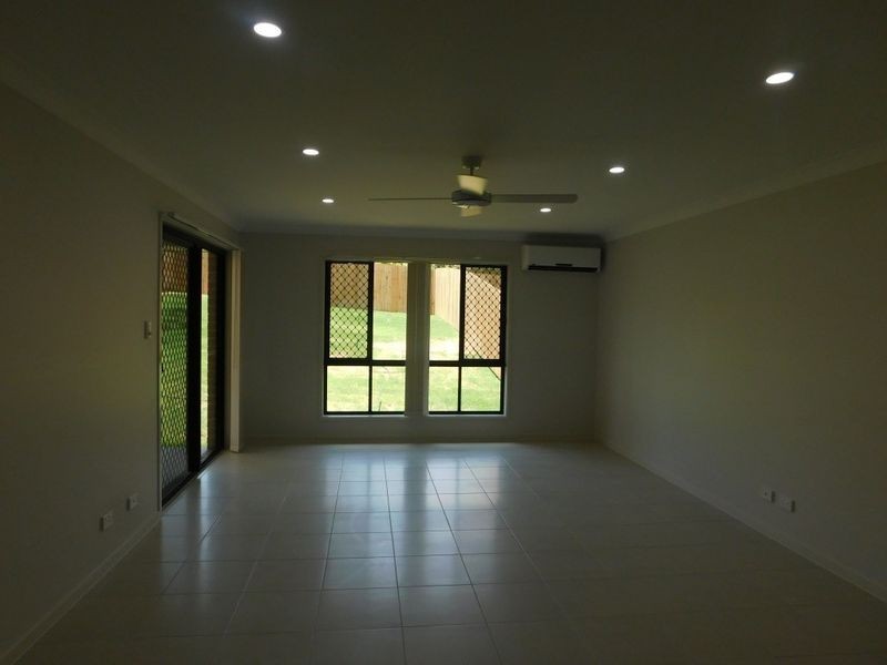 2/26 Knightsbridge Drive, Chuwar QLD 4306