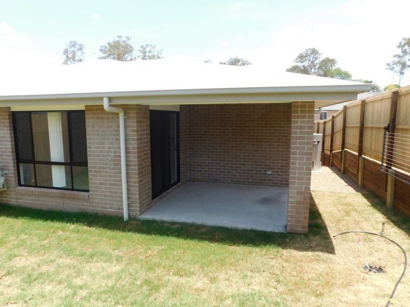 2/26 Knightsbridge Drive, Chuwar QLD 4306
