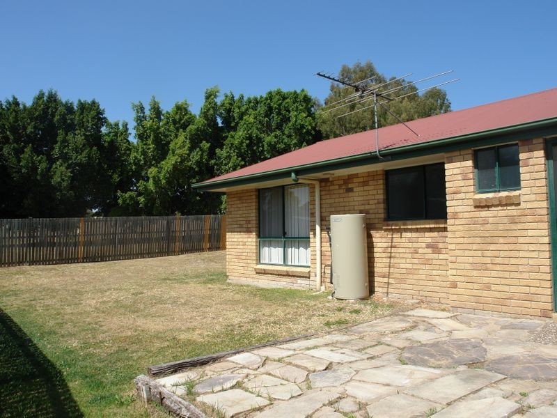 6 Morris Street, Flinders View QLD 4305