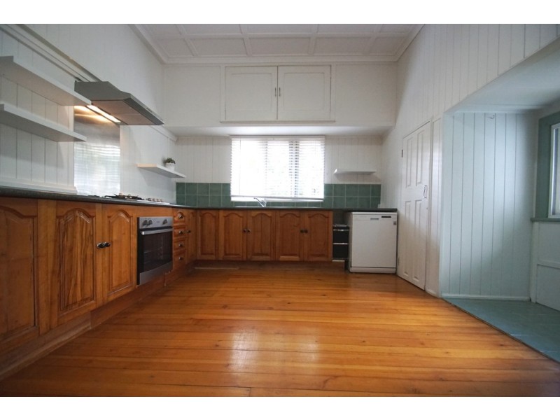 15 Holmes Street, North Ipswich QLD 4305