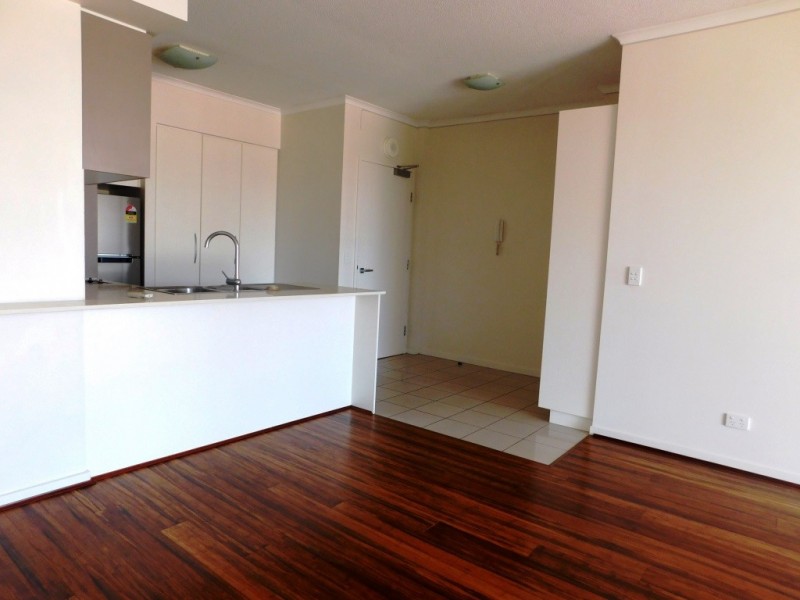 807/11 Ellenborough Street, Ipswich QLD 4305