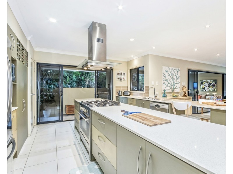 22 Donald Place, Brassall QLD 4305