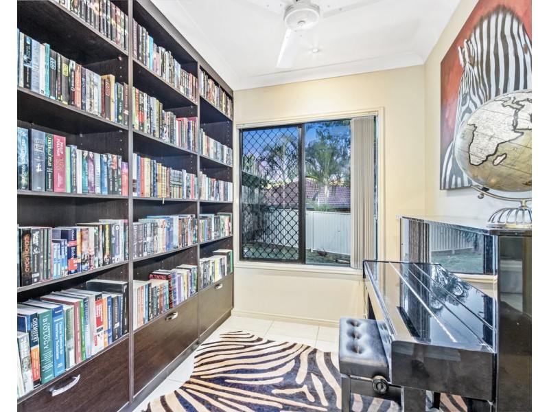 22 Donald Place, Brassall QLD 4305