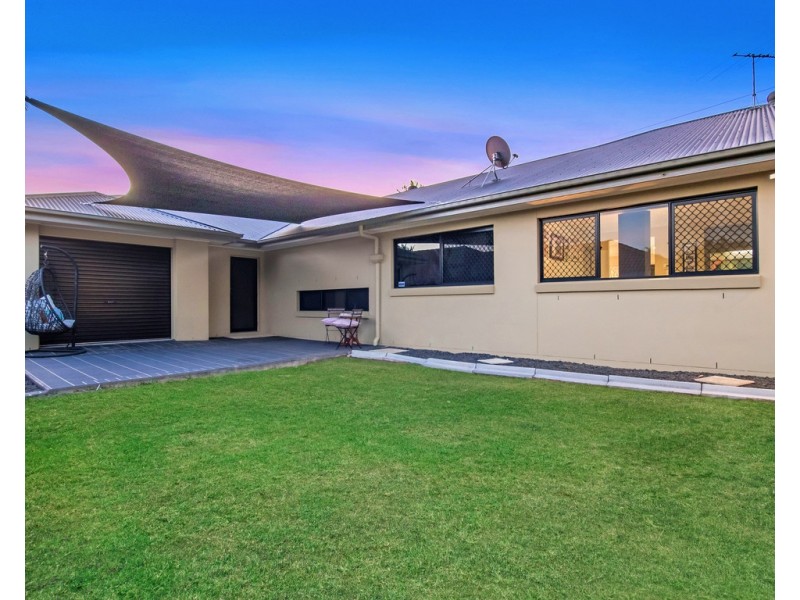 22 Donald Place, Brassall QLD 4305