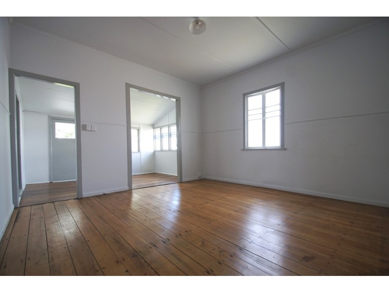 22 Lowry Street, North Ipswich QLD 4305