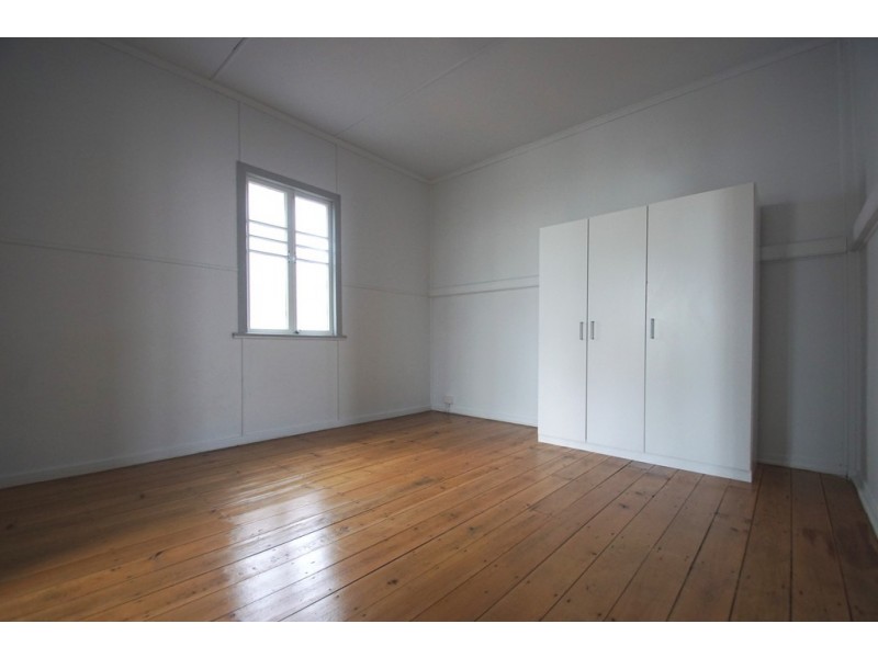 22 Lowry Street, North Ipswich QLD 4305
