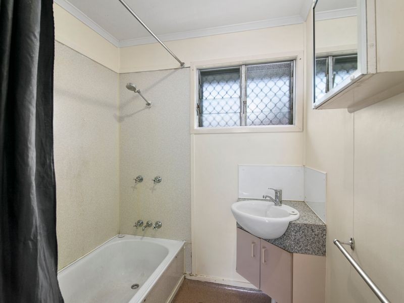 50 Jane Street, Leichhardt QLD 4305
