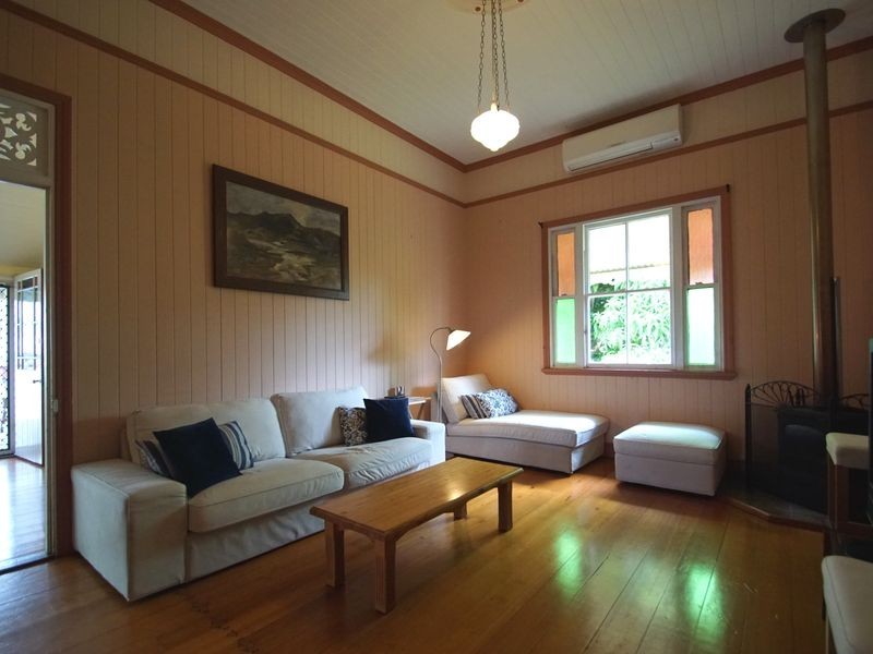 125 Glebe Road, Silkstone QLD 4304
