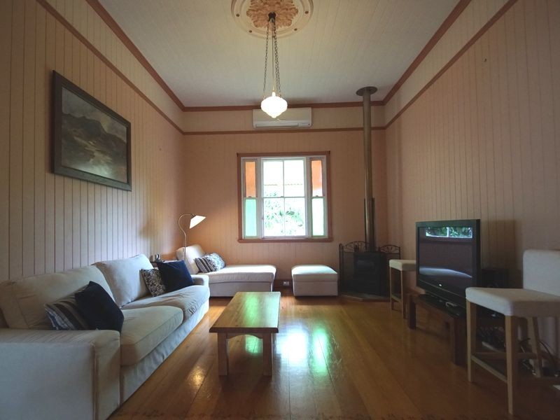 125 Glebe Road, Silkstone QLD 4304