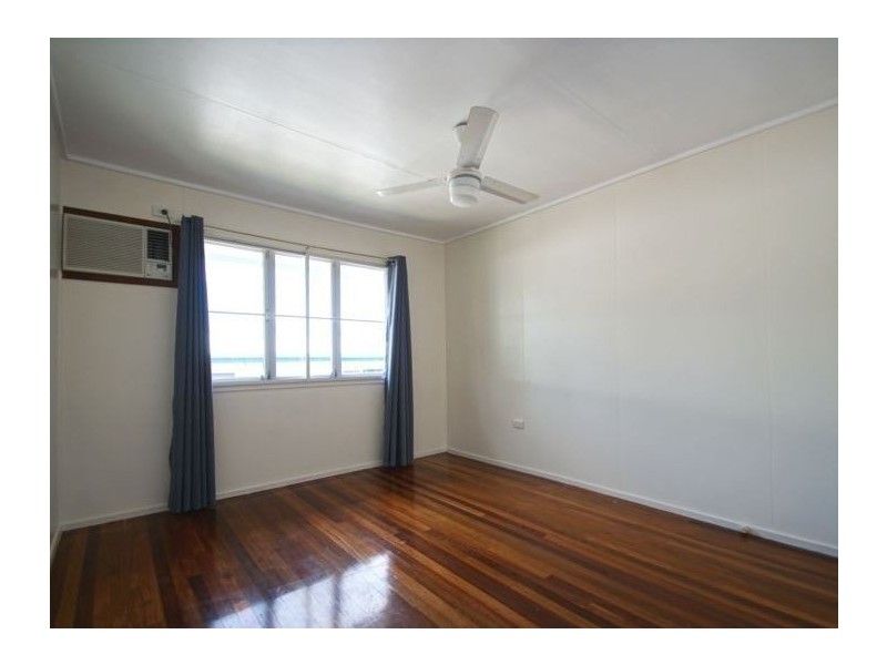 52 Kynance Street, Leichhardt QLD 4305