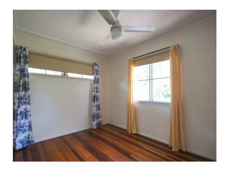52 Kynance Street, Leichhardt QLD 4305