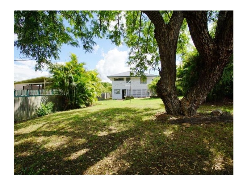 52 Kynance Street, Leichhardt QLD 4305