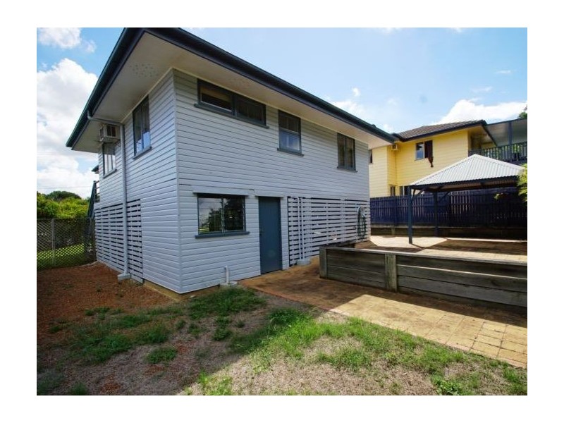 52 Kynance Street, Leichhardt QLD 4305