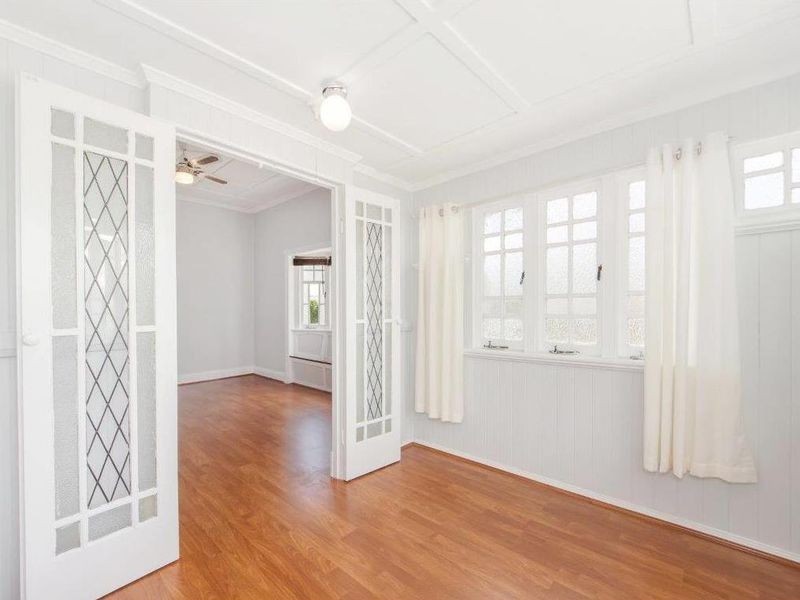 89 Brisbane Road, Newtown QLD 4305