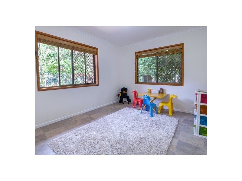 6 Oak Street, Bundamba QLD 4304
