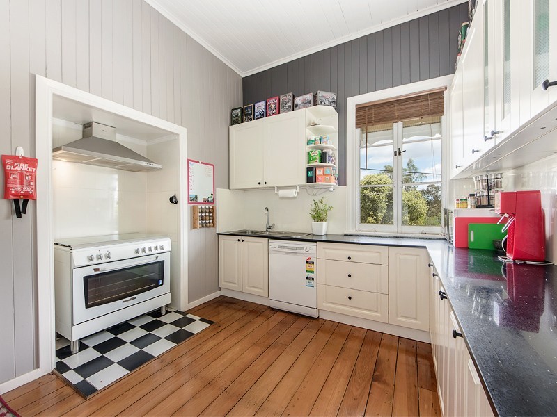 32 Waterworks Road, Brassall QLD 4305