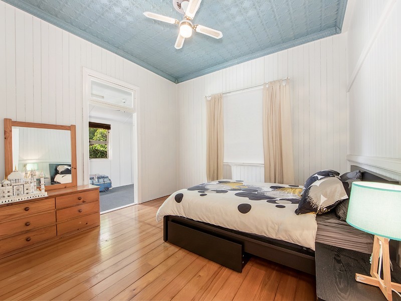 32 Waterworks Road, Brassall QLD 4305