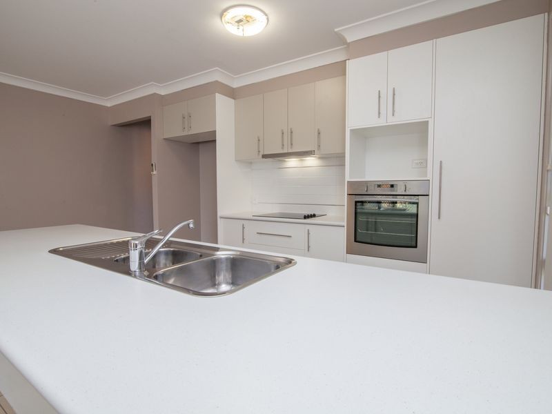 39 Creek Street, Bundamba QLD 4304
