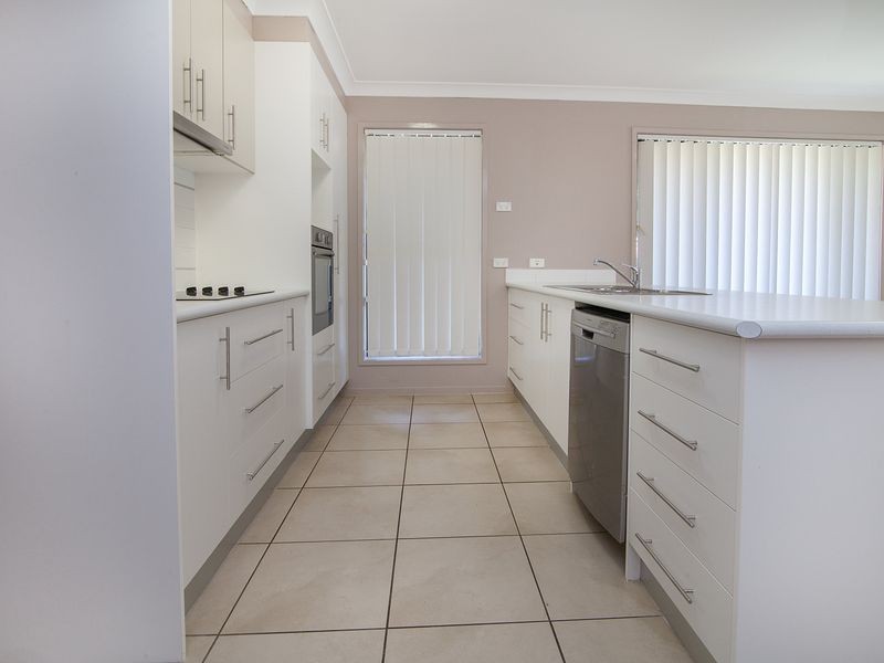39 Creek Street, Bundamba QLD 4304