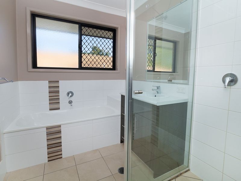 39 Creek Street, Bundamba QLD 4304
