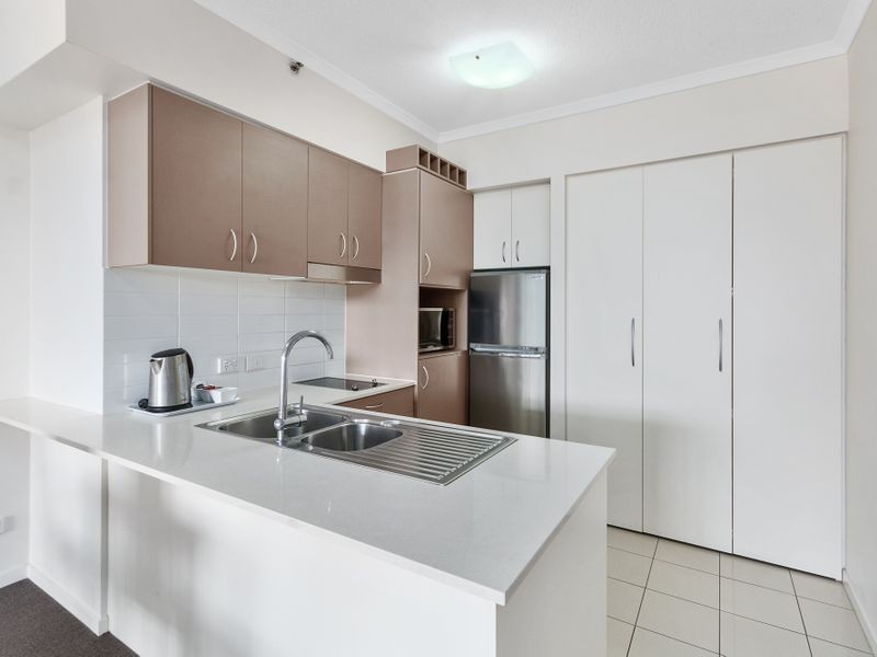 607/11 Ellenborough Street, Woodend QLD 4305