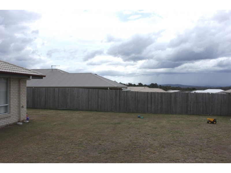 29 Tawney Street, Lowood QLD 4311