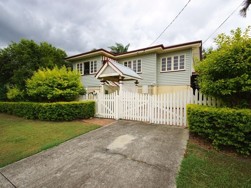 12 Flint Street, North Ipswich QLD 4305
