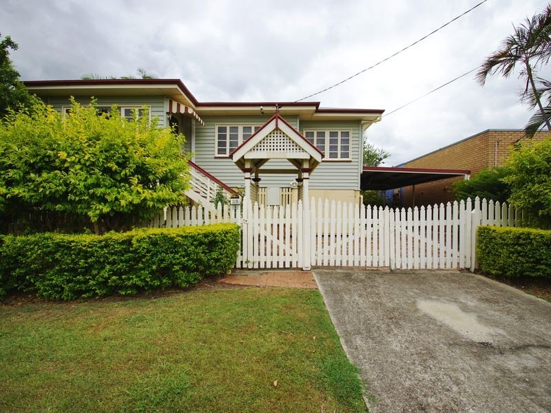 12 Flint Street, North Ipswich QLD 4305