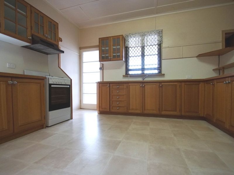 12 Flint Street, North Ipswich QLD 4305