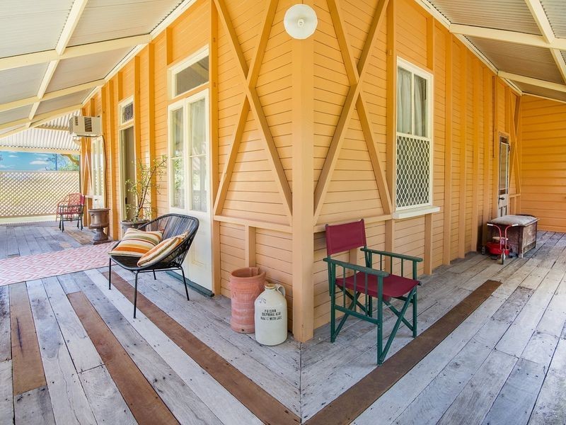 38 Leonard Street, Yamanto QLD 4305