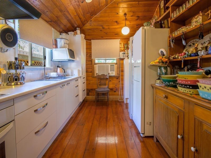 38 Leonard Street, Yamanto QLD 4305