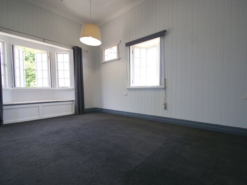 9 Torch Street, East Ipswich QLD 4305