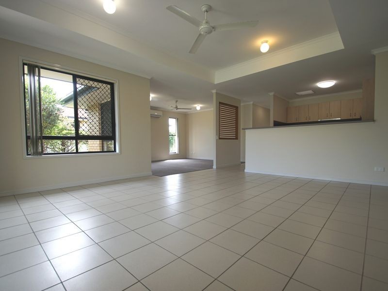 8 Harland Court, Brassall QLD 4305