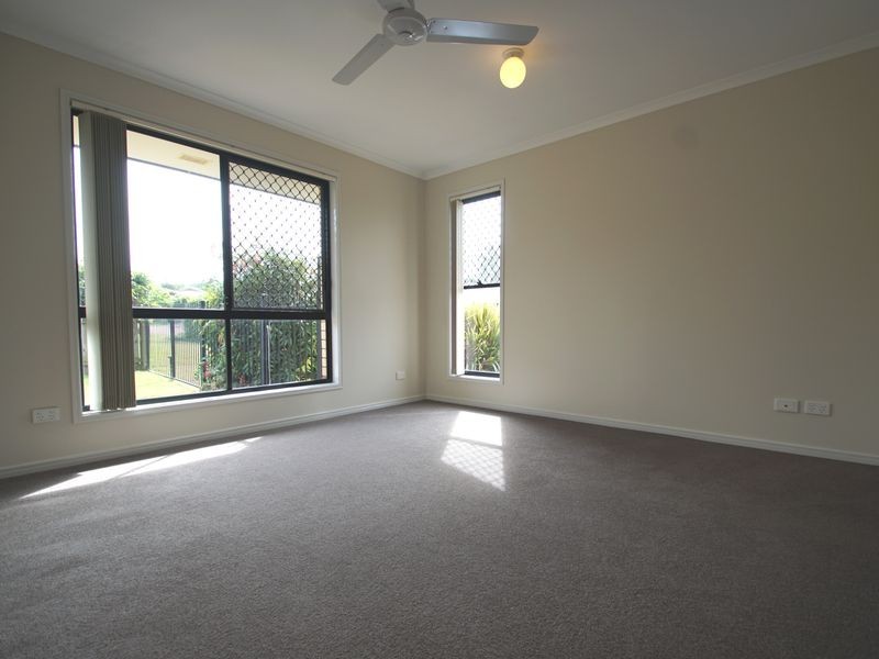 8 Harland Court, Brassall QLD 4305