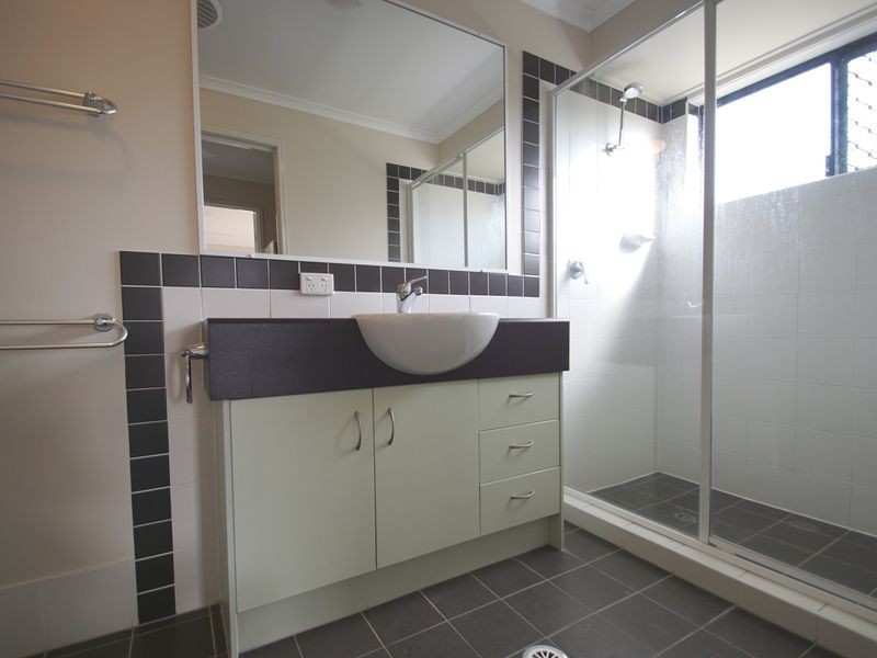 8 Harland Court, Brassall QLD 4305