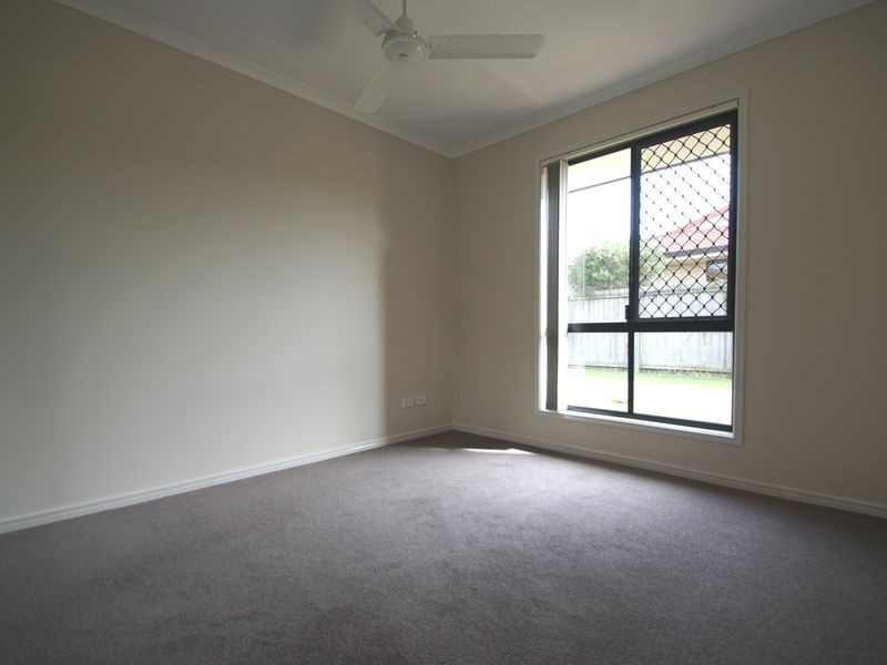 8 Harland Court, Brassall QLD 4305